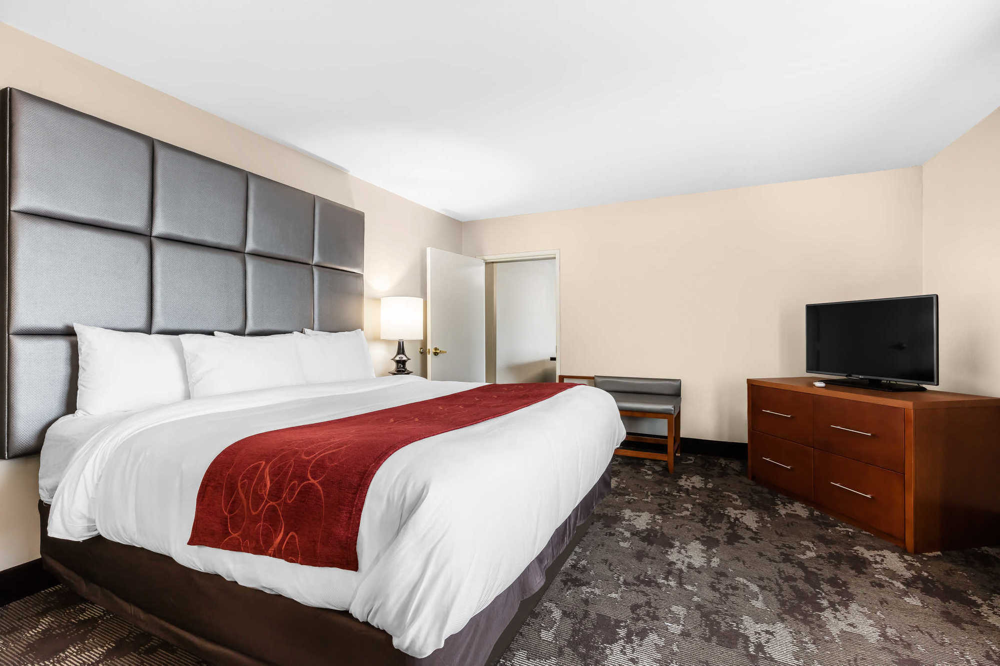 Comfort Inn & Suites Nashville Near Tanger Outlets Room photo